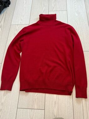 Holt Renfrew 100% cashmere sweater red Medium long sleeve turtleneck classic vtg